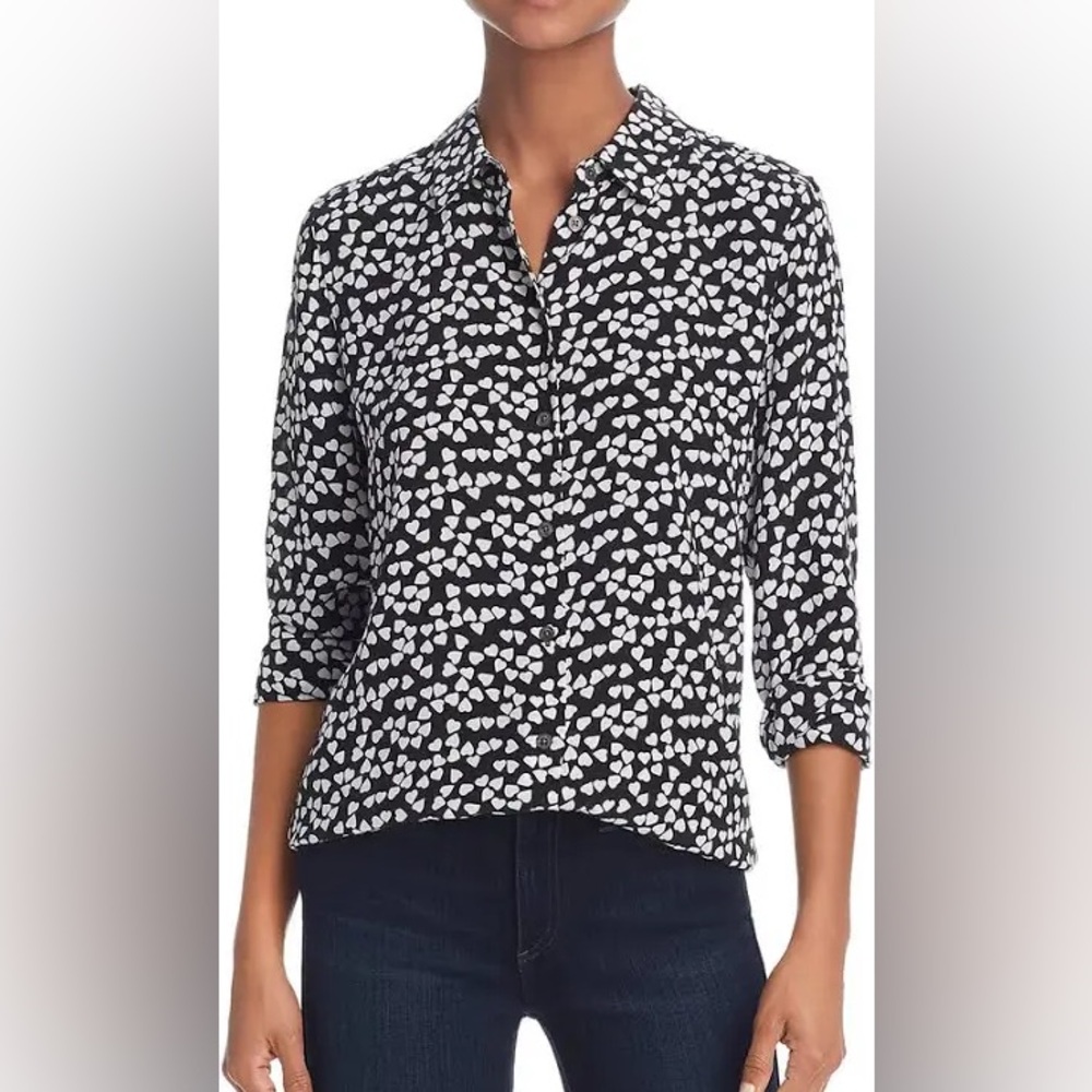 EQUIPMENT femme 100% silk blouse. Size medium